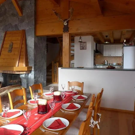 Дом отдыха Sleeps 8 Wifi Шезьер