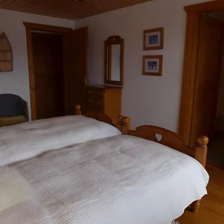 Дом отдыха Sleeps 8 Wifi